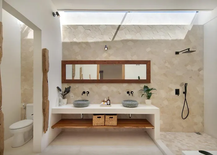Pawikan - Stylish Tropical 4br With Private Pool In Center Villa