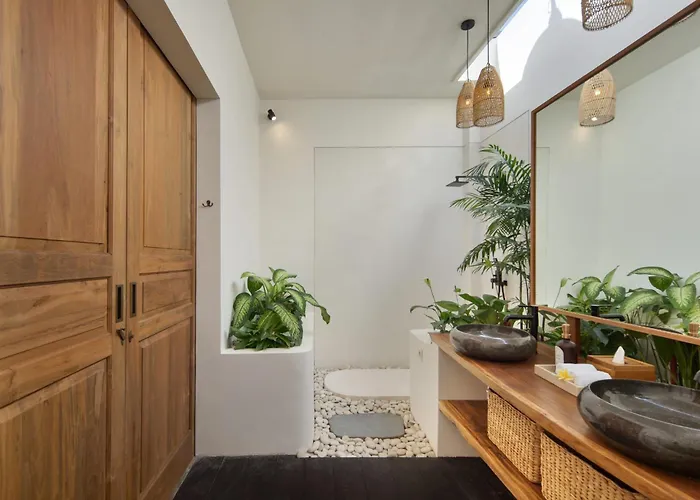 Pawikan - Stylish Tropical 4br With Private Pool In Center Villa