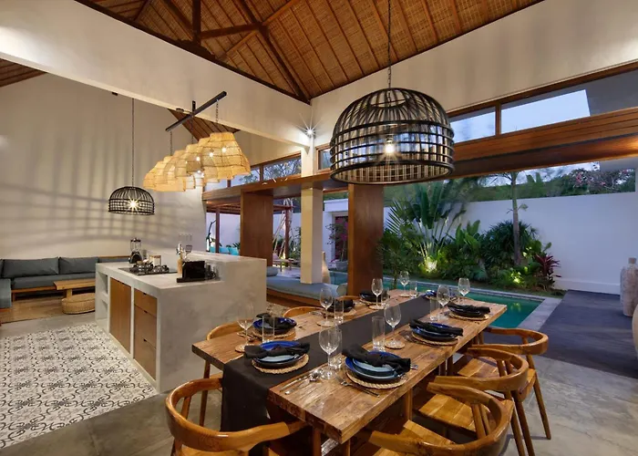Pawikan - Stylish Tropical 4br With Private Pool In Center Villa Seminyak