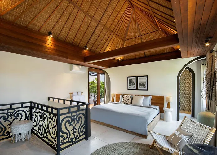 Pawikan - Stylish Tropical 4br With Private Pool In Center Villa *