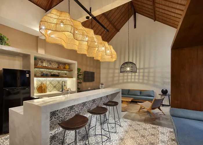 Pawikan - Stylish Tropical 4br With Private Pool In Center Villa Seminyak (Bali)